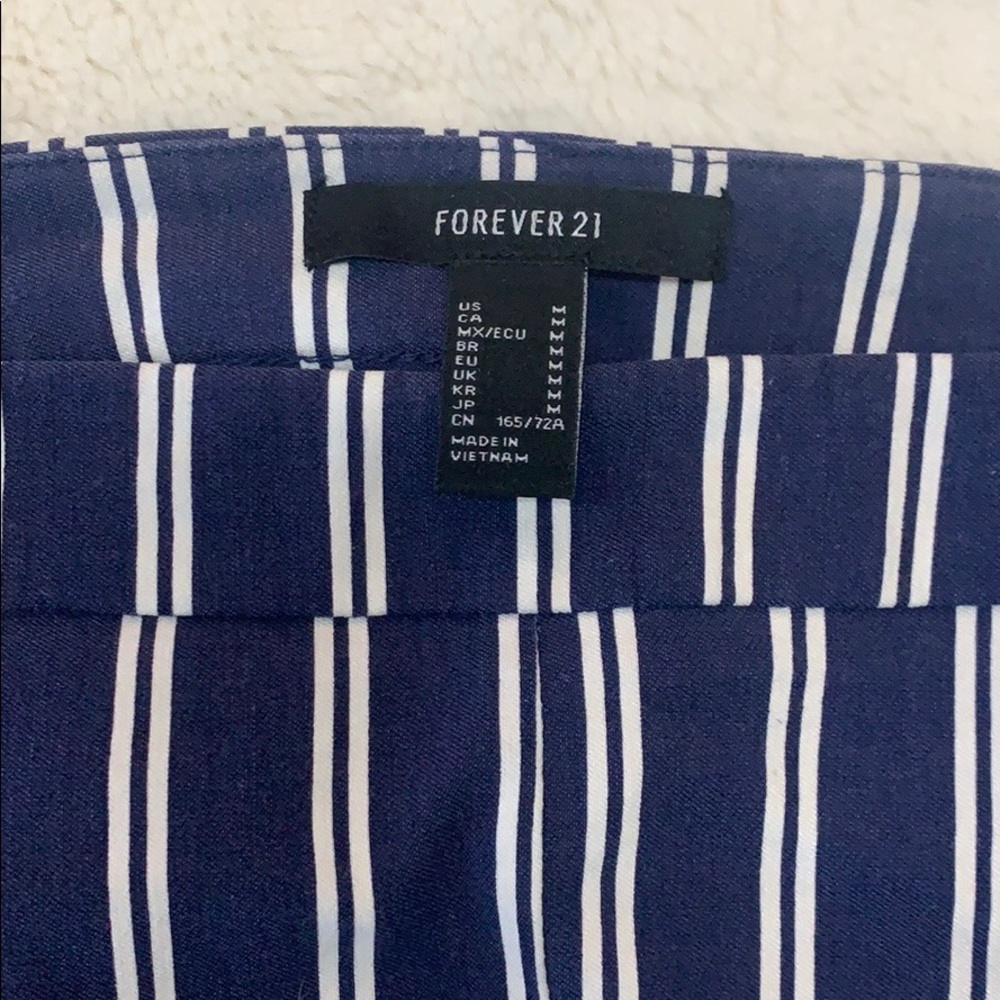 striped navy cropped pants